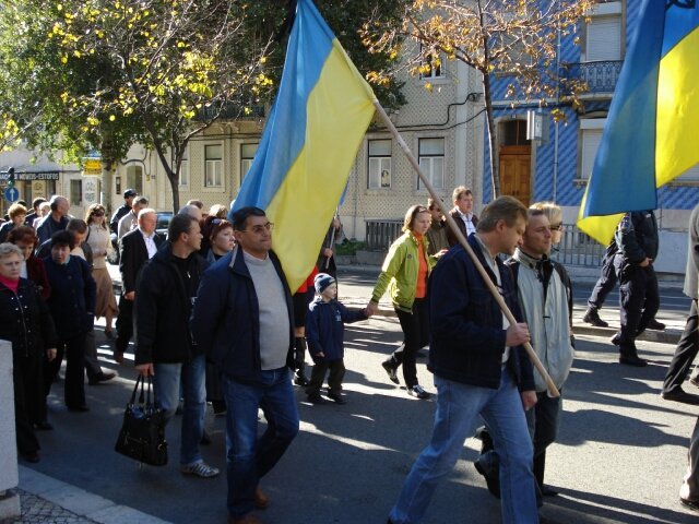 Мирна хода у Лісабоні до роковин Голодомору 32.33 років